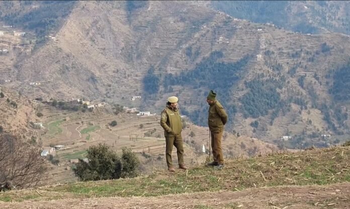 ਜੰਮੂ-ਕਸ਼ਮੀਰ ਸਰਕਾਰ ਨੇ ਅਣਪਛਾਤੀਆਂ ਮੌਤਾਂ ਦੇ ਵਿਚਕਾਰ ਬਢਾਲ ਪਿੰਡ ਨੂੰ ਕੰਟੇਨਮੈਂਟ ਜ਼ੋਨ ਘੋਸ਼ਿਤ ਕੀਤਾ