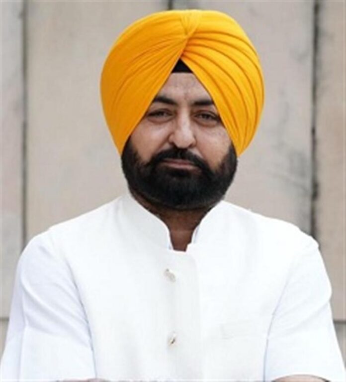 ਪੰਜਾਬ ਦੇ ਪਿੰਡਾਂ ਵਿੱਚ ਸਾਫ ਅਤੇ ਕਾਫ਼ੀ ਪੀਣ ਵਾਲੇ ਪਾਣੀ ਨੂੰ ਸਾਫ਼ ਅਤੇ ਕਾਫ਼ੀ ਪੀਣ ਵਾਲੇ ਪਾਣੀ ਨੂੰ ਯਕੀਨੀ ਬਣਾਉਣ ਲਈ ਕੋਈ ਵੀ ਪੱਥਰ ਨਹੀਂ ਛੱਡਿਆ ਗਿਆ
