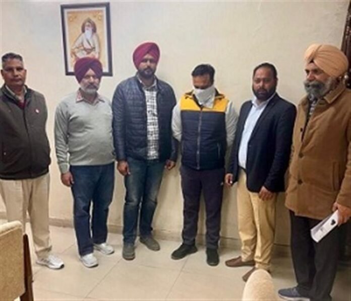 ਵਿਜੀਲੈਂਸ ਬਿਊਰੋ ਨੇ ਪੈਟਵਾਰੀ ਨੂੰ 10,000 ਰਿਸ਼ਵਤ ਸਵੀਕਾਰ ਕਰਨ ਲਈ ਗ੍ਰਿਫਤਾਰ ਕੀਤਾ