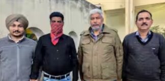 ਵਿਜੀਲੈਂਸ ਬਿਊਰੋ ਵੱਲੋਂ ਵੱਡਾ ਐਕਸ਼ਨ! ਸਰਕਾਰੀ ਮੁਲਾਜ਼ਮ ਬਣ ਕੇ 42.60 ਲੱਖ ਰੁਪਏ ਰਿਸ਼ਵਤ ਲੈਣ ਵਾਲਾ ਵਿਅਕਤੀ ਕੀਤਾ ਵਿਜੀਲੈਂਸ ਬਿਊਰੋ ਵੱਲੋਂ ਵੱਡਾ ਐਕਸ਼ਨ! ਸਰਕਾਰੀ ਮੁਲਾਜ਼ਮ ਬਣ ਕੇ 42.60 ਲੱਖ ਰੁਪਏ ਰਿਸ਼ਵਤ ਲੈਣ ਵਾਲਾ ਵਿਅਕਤੀ ਕੀਤਾ