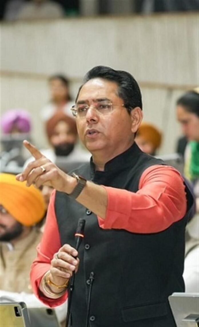 ਅਮਨ ਅਰੋੜਾ ਨੇ 'ਦਾਨਾ ਪੰਜਾਬ ਦਾ ਬਦਾਦਾ ਪੰਜਾਬ ਦਾ ਬਜਟ 2025-26' ਰੰਗਲਾ ਪੰਜਾਬ 'ਲਈ ਬਲੂਪ੍ਰਿੰਟ ਵਜੋਂ