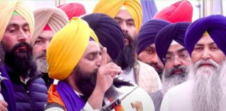 ਪੰਜਾਬ ‘ਚ ਹੋ ਰਹੇ ਧਰਮ ਪਰਿਵਰਤਨ ਨੂੰ ਰੋਕਣ ਲਈ ਜਥੇਦਾਰ ਦਾ ਉਪਰਾਲਾ, ਕਿਹਾ- ਗ਼ਰੀਬ ਸਿੱਖਾਂ ਦੇ ਘਰਾਂ ਤੋਂ ਆਰੰਭੀ ਪੰਜਾਬ 'ਚ ਹੋ ਰਹੇ ਧਰਮ ਪਰਿਵਰਤਨ ਨੂੰ ਰੋਕਣ ਲਈ ਜਥੇਦਾਰ ਦਾ ਉਪਰਾਲਾ, ਕਿਹਾ- ਗ਼ਰੀਬ ਸਿੱਖਾਂ ਦੇ ਘਰਾਂ ਤੋਂ ਆਰੰਭੀ