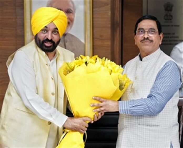 ਮੁੱਖ ਮੰਤਰੀ ਨੇ ਰਾਜ ਤੋਂ ਅਨਾਜ ਦੀ ਅੰਦੋਲਨ ਨੂੰ ਤੇਜ਼ੀ ਨਾਲ ਪ੍ਰਹਿਲਾ ਜੋਸ਼ੀ ਦੀ ਦਖਲਅੰਦਾਜ਼ੀ ਦੀ ਮੰਗ ਕੀਤੀ
