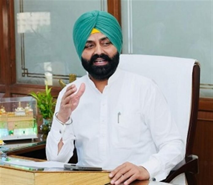 ਟਰਾਂਸਪੋਰਟ ਡਿਪਾਰਟਮੈਂਟਾਂ ਲਈ ਕਰਮਚਾਰੀਆਂ ਲਈ ਆਨਲਾਈਨ ਹਾਜ਼ਰੀ ਪ੍ਰਣਾਲੀ: ਭੁੱਲਰ ਢੰਗ