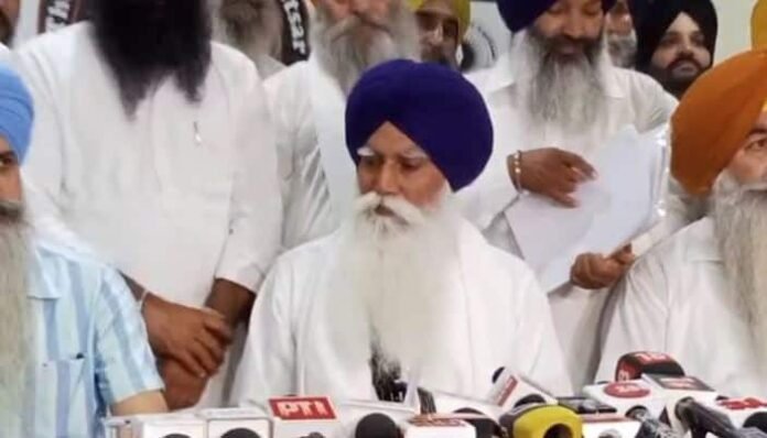 ਡਰੀਆਂ ਹੋਈਆਂ ਨੇ ਸਰਕਾਰਾਂ...! ਮੁੱਖ ਮੰਤਰੀ ਅਹੁਦੇ ਦਾ ਦਾਅਵੇਦਾਰ ਹੈ ਅੰਮ੍ਰਿਤਪਾਲ ਸਿੰਘ ਤਾਂ ਹੀ ਨਹੀਂ