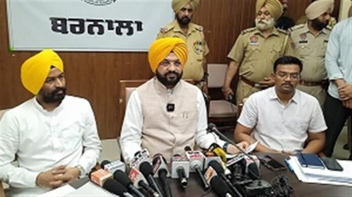 ਸੋਂਡ ਨੇ ਡਰੱਗ ਤਸਕਰਾਂ ਨੂੰ ਜਾਂ ਤਾਂ ਵਪਾਰ ਛੱਡਣ ਜਾਂ ਪੰਜਾਬ ਛੱਡਣ ਲਈ ਚੇਤਾਵਨੀ ਦਿੱਤੀ