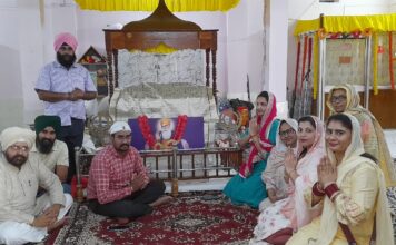 ਬਚੇਲੀ ਵਿਖੇ ਸਿੱਖ ਸਮਾਜ ਨੇ ਵੈਸਾਖੀ ਦਾ ਪਵਿੱਤਰ ਤਿਉਹਾਰ ਧੂਮਧਾਮ ਨਾਲ ਮਨਾਇਆ, ਗੁਰਦੁਆਰਾ ਸਾਹਿਬ ਬਚੇਲੀ’ਚ ਹੋਇਆ ਬਚੇਲੀ ਵਿਖੇ ਸਿੱਖ ਸਮਾਜ ਨੇ ਵੈਸਾਖੀ ਦਾ ਪਵਿੱਤਰ ਤਿਉਹਾਰ ਧੂਮਧਾਮ ਨਾਲ ਮਨਾਇਆ, ਗੁਰਦੁਆਰਾ ਸਾਹਿਬ ਬਚੇਲੀ'ਚ ਹੋਇਆ