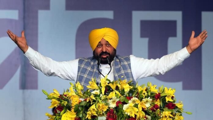 ਮਾਨ ਸਾਬ੍ਹ ਇਸ ਤੋਂ ਵੱਡੀ ਸ਼ਰਮ ਦੀ ਗੱਲ ਕੀ ਹੋ ਸਕਦੀ...ਤੁਹਾਡੇ ਸਿਸਟਮ ਕੋਲੋਂ ਹਾਰਕੇ ਪੰਜਾਬ ਦੇ ਨੌਜਵਾਨ ਮੂੰਹੋਂ