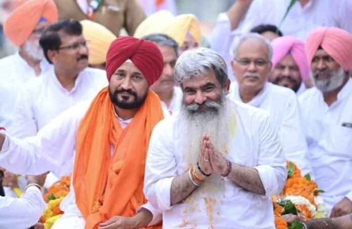 ਰਾਜਾ ਵੜਿੰਗ ਚੋਣ ਪ੍ਰਚਾਰ 'ਚੋਂ ਰਹੇ ਗ਼ਾਇਬ ਤਾਂ ਹੁਣ ਆਸ਼ੂ ਨੇ ਤੋੜੀ ਚੁੱਪੀ, ਕਿਹਾ- ਸੱਦੇ ਦਾ ਇੰਤਜ਼ਾਰ ਕਿਉਂ, ਪਾਰ