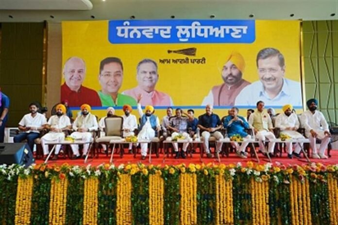 'ਆਪ' ਸੈਮੀਫਾਈਨਲ ਜਿੱਤ ਲੁਧਿਆਣਾ ਅਤੇ ਗੁਜਰਾਤ ਦੀਆਂ ਚੋਣਾਂ ਵਿੱਚ ਜਿੱਤੀਆਂ ਨਾਲ ਸੈਮੀਫਾਈਨਲ ਜਿੱਤ ਪ੍ਰਾਪਤ ਕਰਦੀ ਹੈ