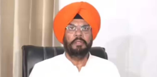 ਕੈਬਨਿਟ ਤੋਂ ਅਸਤੀਫਾ ਦੇਣ ਤੋਂ ਬਾਅਦ ਬੋਲੇ ਕੁਲਦੀਪ ਧਾਲੀਵਾਲ, ਕਿਹਾ – ਮੈਂ ਵਿਭਾਗਾਂ ਦੀ ਲੜਾਈ ‘ਚ ਸ਼ਾਮਲ ਨਹੀਂ ਹਾਂ ਕੈਬਨਿਟ ਤੋਂ ਅਸਤੀਫਾ ਦੇਣ ਤੋਂ ਬਾਅਦ ਬੋਲੇ ਕੁਲਦੀਪ ਧਾਲੀਵਾਲ, ਕਿਹਾ - ਮੈਂ ਵਿਭਾਗਾਂ ਦੀ ਲੜਾਈ 'ਚ ਸ਼ਾਮਲ ਨਹੀਂ ਹਾਂ