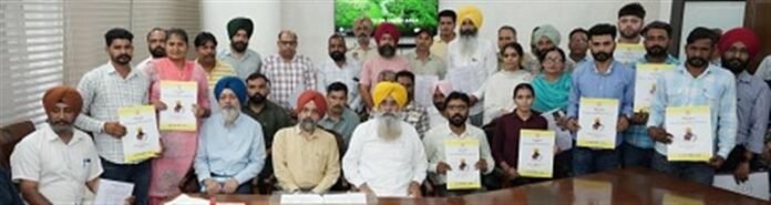Khudian hands over job letters to 8 youth in animal husbandry dept