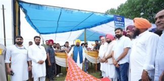 ਮੁੱਖ ਮੰਤਰੀ ਨੇ ਪੰਜਾਬ ਵਿੱਚ ਬਲਦ ਦੌੜ ਮੁੜ ਤੋਂ ਮੰਗਣ ਲਈ ਸਨਮਾਨਿਤ ਕੀਤਾ CM felicitated for Passing Law to Restart Bull Races in Punjab