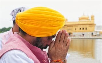 ਸ੍ਰੀ ਹਰਿਮੰਦਰ ਸਾਹਿਬ ਨੂੰ ਆਉਣ ਵਾਲੇ ਧਮਕੀ ਦੀਆਂ ਈਮੇਲਾਂ ਦੇ ਪਿੱਛੇ ਆਉਣ ਵਾਲੇ ਲੋਕਾਂ ਲਈ ਮਿਸਾਲੀ ਸਜ਼ਾ ਨੂੰ ਯਕੀਨੀ ਬਣਾਏਗਾ: Will Ensure Exemplary Punishment for Those Behind Threat Emails to Sri Harmandir Sahib: Vows CM