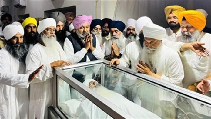 Cheema visits Rara Sahib for paying last respects to Baba Baljinder Singh Ji