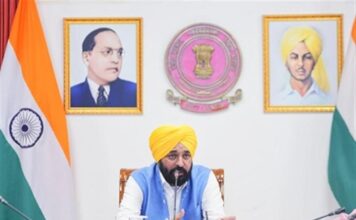 ਮੁੱਖ ਮੰਤਰੀ ਨੇ ਪੰਜਾਬ ਦੇ ਹੜ੍ਹ ਪ੍ਰਭਾਵਿਤ ਇਲਾਕਿਆਂ ਵਿੱਚ ਰਾਹਤ ਅਤੇ ਬਚਾਅ ਕਾਰਜਾਂ ਦੀ ਨਿਗਰਾਨੀ ਲਈ ਇੱਕ ਉੱਚ ਪਾਵਰ ਕਮੇਟੀ ਦਾ ਗਠਨ ਕੀਤਾ CM constitutes a high powered committee to supervise relief & rescue work in flood affected areas of Punjab