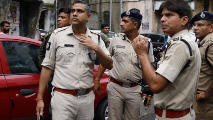 5 arms suppliers from Ludhiana, 2 cars seized with country-made weapons