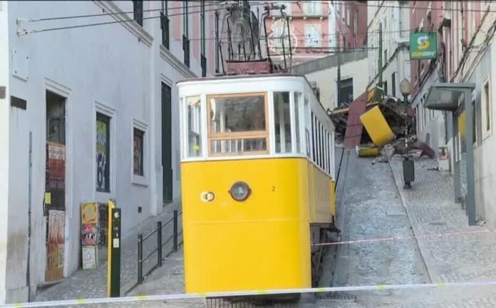 Death toll rises in Lisbon funicular crash as investigators investigate