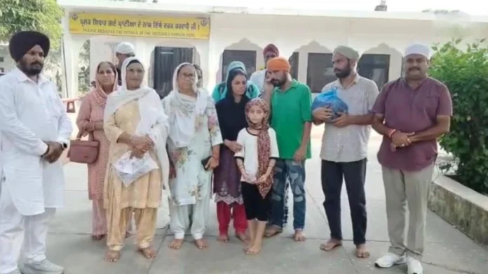 Ashes of young child Harvir Singh, murdered by migrant, immersed in water at Kiratpur Sahib