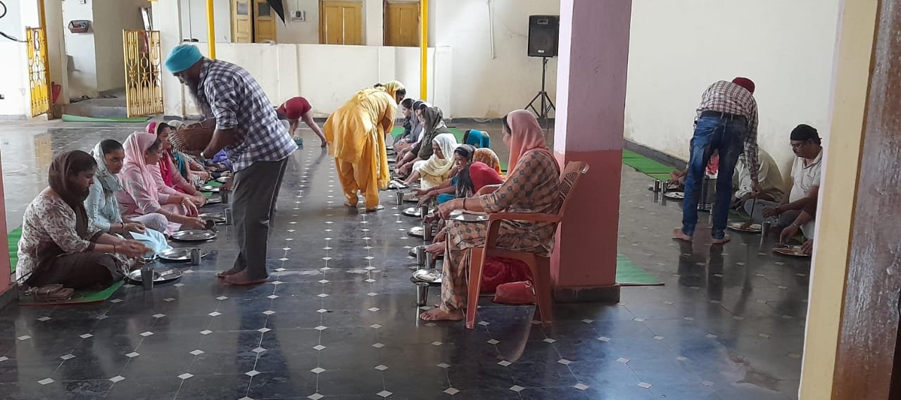 The birth anniversary of the fourth Guru, Shri Guru Ramdas Ji, was celebrated with devotion and faith at Bacheli Gurdwara Sahib.
