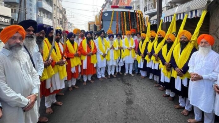 Shaheed Nagar Kirtan dedicated to the 350th anniversary of martyrdom leaves from Indore, Madhya Pradesh for Kota, Rajasthan