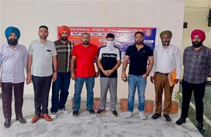 Vigilance Bureau nabs deed writer red-handed accepting Rs 30K bribe