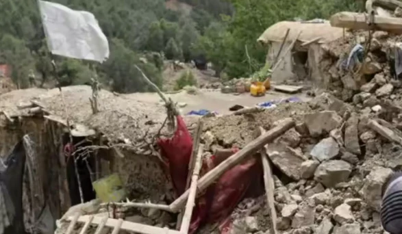 ਹੋਰ ਝਟ ਨਾਲ ਫਿਰ ਕੰਬੀ ਧਰਤੀ ਵਾਰ, ਗੁਣ 5 'ਚ ਦੋ ਆਇਆ ਵਾਰ ਭੂਚਾਲ; ਕ੍ਰੈਕਟਰ ਕੈਲ 'ਤੇ ਵਿਕਾਸਤਾ 6.3 The earth shook again with more intensity, two earthquakes of magnitude 5 occurred; magnitude 6.3 on the character scale