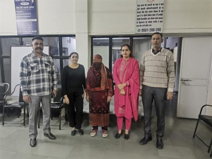 ਪੰਜਾਬ ਵਿਜੀਲੈਂਸ ਬਿਊਰੋ ਨੇ ਡੀਡੀਪੀਓ ਨੂੰ ਰੀਡਰ ਨੂੰ 50,000 ਰੁਪਏ ਦੀ ਰਿਸ਼ਵਤ ਲੈਂਦਿਆਂ ਗ੍ਰਿਫਤਾਰ ਕੀਤਾ ਪੰਜਾਬ ਵਿਜੀਲੈਂਸ ਬਿਊਰੋ ਨੇ ਡੀਡੀਪੀਓ ਨੂੰ ਰੀਡਰ ਨੂੰ 50,000 ਰੁਪਏ ਦੀ ਰਿਸ਼ਵਤ ਲੈਂਦਿਆਂ ਗ੍ਰਿਫਤਾਰ ਕੀਤਾ