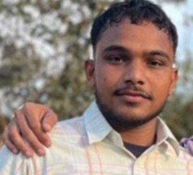 ਮਹਿਲ ਕਲਾ 'ਚ 21 ਸਾਲਾ ਨੌਜਵਾਨ ਦੀ ਮੌਤ, ਪਰਿਵਾਰ ਨੇ ਕਿਹਾ - ਰੁਜ਼ਗਾਰ ਨਾ ਮਿਲਣ ਕਾਰਨ ਪ੍ਰੇਸ਼ਾਨ ਸੀ ਨੌਜਵਾਨ ਮਹਿਲ ਕਲਾ 'ਚ 21 ਸਾਲਾ ਨੌਜਵਾਨ ਦੀ ਮੌਤ, ਪਰਿਵਾਰ ਨੇ ਕਿਹਾ - ਰੁਜ਼ਗਾਰ ਨਾ ਮਿਲਣ ਕਾਰਨ ਪ੍ਰੇਸ਼ਾਨ ਸੀ ਨੌਜਵਾਨ