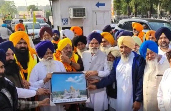 ਸ੍ਰੀ ਗੁਰੂ ਤੇਗ ਬਹਾਦਰ ਸਾਹਿਬ ਜੀ ਦੇ ਸ਼ਹੀਦੀ ਅਸਥਾਨ ਗੁਰਦੁਆਰਾ ਸੀਸਗੰਜ ਸਾਹਿਬ ਦਿੱਲੀ ਤੋਂ ਸ਼ੁਰੂ ਹੋਈ ਸਾਈਕਲ ਯਾਤਰਾ ਗੁਰਦੁਆਰਾ ਸ੍ਰੀ ਫਤਿਹਗੜ੍ਹ ਸਾਹਿਬ ਪਹੁੰਚੀ ਸ੍ਰੀ ਗੁਰੂ ਤੇਗ ਬਹਾਦਰ ਸਾਹਿਬ ਜੀ ਦੇ ਸ਼ਹੀਦੀ ਅਸਥਾਨ ਗੁਰਦੁਆਰਾ ਸੀਸਗੰਜ ਸਾਹਿਬ ਦਿੱਲੀ ਤੋਂ ਸ਼ੁਰੂ ਹੋਈ ਸਾਈਕਲ ਯਾਤਰਾ ਗੁਰਦੁਆਰਾ ਸ੍ਰੀ ਫਤਿਹਗੜ੍ਹ ਸਾਹਿਬ ਪਹੁੰਚੀ