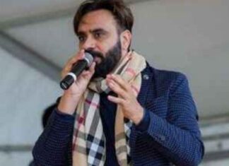 ਵਿਵਾਦਾਂ ‘ਚ ਘਿਰੇ ਪੰਜਾਬੀ ਗਾਇਕ ਬੱਬੂ ਮਾਨ, ਮਾਂ ਚਿੰਤਪੂਰਨੀ ਸਮਾਗਮ ‘ਚ ਗਾਏ ਸ਼ਰਾਬ ਨੂੰ ਉਤਸ਼ਾਹਤ ਕਰਨ ਵਾਲੇ ਗੀਤ ਵਿਵਾਦਾਂ 'ਚ ਘਿਰੇ ਪੰਜਾਬੀ ਗਾਇਕ ਬੱਬੂ ਮਾਨ, ਮਾਂ ਚਿੰਤਪੂਰਨੀ ਸਮਾਗਮ 'ਚ ਗਾਏ ਸ਼ਰਾਬ ਨੂੰ ਉਤਸ਼ਾਹਤ ਕਰਨ ਵਾਲੇ ਗੀਤ