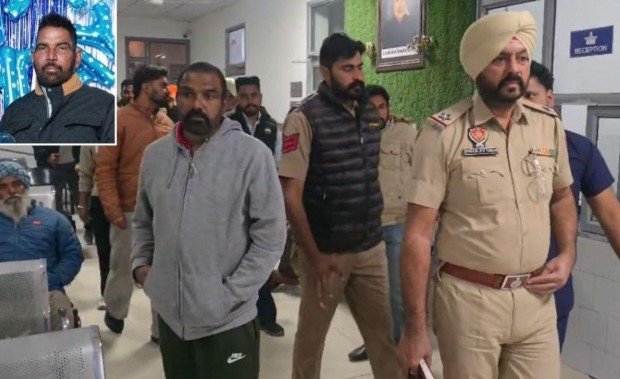 ਮੁੱਲਾਂਪੁਰ 'ਚ ਨਿੱਜੀ ਹਸਪਤਾਲ 'ਚ ਨੌਜਵਾਨ ਦੀ ਮੌਤ, ਪਰਿਵਾਰ ਵੱਲੋਂ ਹੰਗਾਮਾ, ਗਲਤ ਟੀਕਾ ਲਾ ਕੇ ਮਾਰਨ ਦਾ ਇਲਜ਼ਾਮ ਮੁੱਲਾਂਪੁਰ 'ਚ ਨਿੱਜੀ ਹਸਪਤਾਲ 'ਚ ਨੌਜਵਾਨ ਦੀ ਮੌਤ, ਪਰਿਵਾਰ ਵੱਲੋਂ ਹੰਗਾਮਾ, ਗਲਤ ਟੀਕਾ ਲਾ ਕੇ ਮਾਰਨ ਦਾ ਇਲਜ਼ਾਮ