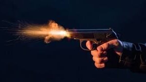 ਪੰਜਾਬ 'ਚ ਦਹਿਸ਼ਤ ਦਾ ਮਾਹੌਲ, ਫਿਰ ਹੋਈ ਅੰਨ੍ਹੇਵਾਹ ਫਾਇਰਿੰਗ; ਵਿਆਹ ਸਮਾਗਮ ਤੋਂ ਪਰਤ ਰਹੇ ਨੌਜਵਾਨ 'ਤੇ ਚੱਲੀਆਂ... Atmosphere of terror in Punjab, indiscriminate firing again; Youth returning from wedding ceremony attacked...