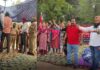 AAP ਉਮੀਦਵਾਰ ਹਰਮੀਤ ਸਿੰਘ ਸੰਧੂ ਦੇ ਘਰ ਬਾਹਰ ਸ਼ਾਂਤਮਈ ਧਰਨਾ ਦੇ ਰਹੇ ਕੰਪਿਊਟਰ ਅਧਿਆਪਕਾਂ ਦਾ ਪੁਲਿਸ ਨੇ ਖਦੇੜਿਆ ਧਰਨਾ Police disperse computer teachers protesting peacefully outside AAP candidate Harmeet Singh Sandhu's house