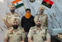 ਏਅਰ ਇੰਡੀਆ ਮੈਨੇਜਰ ਲੁੱਟ ਮਾਮਲੇ ‘ਚ ਇਕ ਦੋਸ਼ੀ ਗ੍ਰਿਫਤਾਰ; ਬਾਈਕ ਬਰਾਮਦ, ਦੋ ਦੀ ਪਛਾਣ ਅਤੇ ਦੋ ਅਣਪਛਾਤੇ ਅਜੇ ਵੀ ਵੱਡੇ ਹਨ ਏਅਰ ਇੰਡੀਆ ਮੈਨੇਜਰ ਲੁੱਟ ਮਾਮਲੇ 'ਚ ਇਕ ਦੋਸ਼ੀ ਗ੍ਰਿਫਤਾਰ; ਬਾਈਕ ਬਰਾਮਦ, ਦੋ ਦੀ ਪਛਾਣ ਅਤੇ ਦੋ ਅਣਪਛਾਤੇ ਅਜੇ ਵੀ ਵੱਡੇ ਹਨ