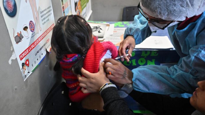 ਕੈਨੇਡਾ ਨੇ ਧਾਰਮਿਕ ਸਮੂਹ ਨਾਲ ਜੁੜੇ ਹੋਏ ਮਾਰੂ ਪੁਨਰ-ਉਥਾਨ ਤੋਂ ਬਾਅਦ ਖਸਰੇ ਨੂੰ ਖ਼ਤਮ ਕਰਨ ਦਾ ਦਰਜਾ ਗੁਆ ਦਿੱਤਾ ਹੈ