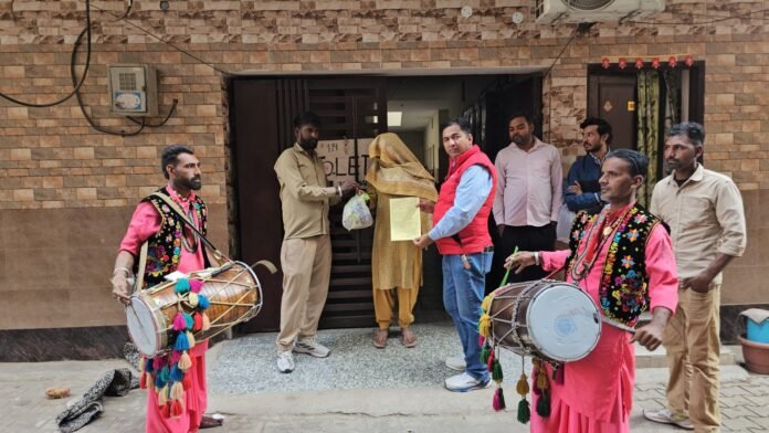 ਦਰਵਾਜ਼ੇ 'ਤੇ ਢੋਲ: ਚੰਡੀਗੜ੍ਹ ਨੇ ਆਪਣੇ ਹੀ ਕੂੜੇ ਦੀ ਖੇਡ 'ਤੇ ਕੂੜੇ ਦੇ ਬੱਗਾਂ ਨੂੰ ਹਰਾਇਆ ਦਰਵਾਜ਼ੇ 'ਤੇ ਢੋਲ: ਚੰਡੀਗੜ੍ਹ ਨੇ ਆਪਣੇ ਹੀ ਕੂੜੇ ਦੀ ਖੇਡ 'ਤੇ ਕੂੜੇ ਦੇ ਬੱਗਾਂ ਨੂੰ ਹਰਾਇਆ