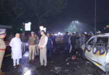 ਦਿੱਲੀ ਦੇ ਲਾਲ ਕਿਲੇ ‘ਚ ਧਮਾਕੇ ਤੋਂ ਬਾਅਦ ਚੰਡੀਗੜ੍ਹ ਹਾਈ ਅਲਰਟ ‘ਤੇ ਹੈ ਦਿੱਲੀ ਦੇ ਲਾਲ ਕਿਲੇ 'ਚ ਧਮਾਕੇ ਤੋਂ ਬਾਅਦ ਚੰਡੀਗੜ੍ਹ ਹਾਈ ਅਲਰਟ 'ਤੇ ਹੈ