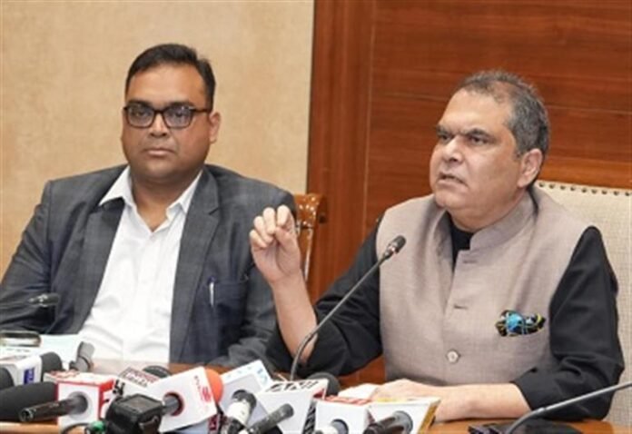 ਪੰਜਾਬ ਨੇ ਬਿਜਲੀ ਕੁਨੈਕਸ਼ਨਾਂ ਲਈ ਪ੍ਰਕਿਰਿਆ ਕੀਤੀ ਆਸਾਨ; 50 ਕਿਲੋਵਾਟ ਲੋਡ ਤੱਕ ਦੇ ਖਪਤਕਾਰਾਂ ਲਈ ਸਵੈ-ਪ੍ਰਮਾਣੀਕਰਨ ਦੀ ਸ਼ੁਰੂਆਤ, ਸੰਜੀਵ ਅਰੋੜਾ ਨੇ ਕਿਹਾ ਪੰਜਾਬ ਨੇ ਬਿਜਲੀ ਕੁਨੈਕਸ਼ਨਾਂ ਲਈ ਪ੍ਰਕਿਰਿਆ ਕੀਤੀ ਆਸਾਨ; 50 ਕਿਲੋਵਾਟ ਲੋਡ ਤੱਕ ਦੇ ਖਪਤਕਾਰਾਂ ਲਈ ਸਵੈ-ਪ੍ਰਮਾਣੀਕਰਨ ਦੀ ਸ਼ੁਰੂਆਤ, ਸੰਜੀਵ ਅਰੋੜਾ ਨੇ ਕਿਹਾ