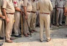 ਪੰਜਾਬ ਪੁਲਿਸ ਮੁਲਾਜ਼ਮਾਂ ਨੂੰ ਨੋਟਿਸ ਜਾਰੀ; ਜਾਣੋ ਕਿਸ ਮਾਮਲੇ ‘ਚ ਹੋਏਗੀ ਕਾਰਵਾਈ, ਮਹਿਕਮੇ ‘ਚ ਮੱਚੀ ਹਲਚਲ ਪੰਜਾਬ ਪੁਲਿਸ ਮੁਲਾਜ਼ਮਾਂ ਨੂੰ ਨੋਟਿਸ ਜਾਰੀ; ਜਾਣੋ ਕਿਸ ਮਾਮਲੇ 'ਚ ਹੋਏਗੀ ਕਾਰਵਾਈ, ਮਹਿਕਮੇ 'ਚ ਮੱਚੀ ਹਲਚਲ