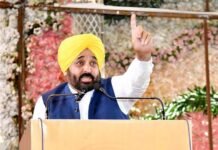 ਮੁੱਖ ਮੰਤਰੀ ਦੇ ਕੈਂਪ ਆਫਿਸ ‘ਤੇ ਭਾਜਪਾ ਦੇ ਝੂਠੇ ਪ੍ਰਚਾਰ ਦਾ ਪਰਦਾਫਾਸ਼ : ਭਗਵੰਤ ਮਾਨ BJP's false propaganda exposed at Chief Minister's camp office: Bhagwant Mann