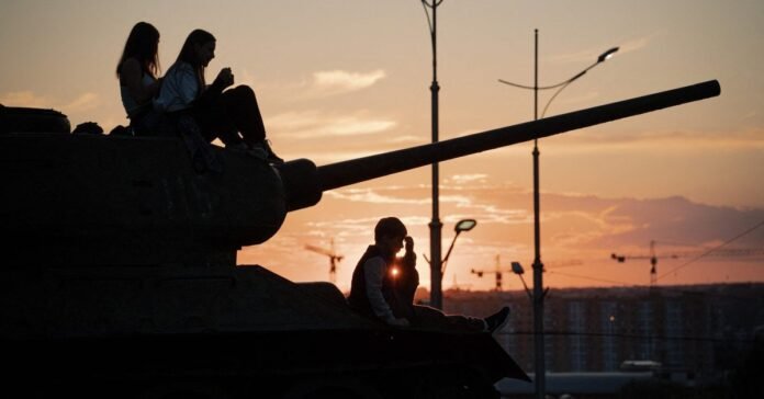 Russia sentences two Colombians who fought for Ukraine to prison