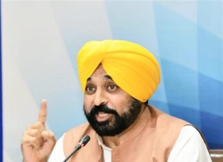 ਲਫਜ਼ਾਂ ਦਾ ਝਾਂਸਾ ਦੇ ਕੇ ਪੰਜਾਬੀਆਂ ਨੂੰ ਮੂਰਖ ਨਾ ਬਣਾਓ, PU, CM ਤੋਂ COI ‘ਤੇ ਫੈਸਲਾ ਵਾਪਸ ਲਿਆ ਜਾਵੇ Don't fool Punjabis with empty words, PU, CM should withdraw decision on COI