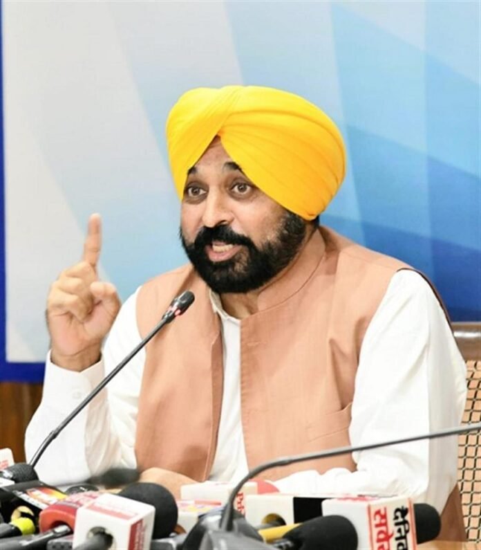 Don't fool Punjabis with empty words, PU, ​​CM should withdraw decision on COI