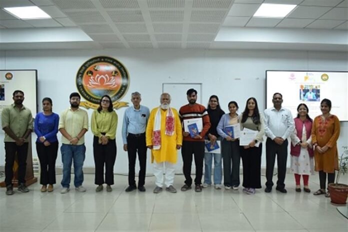 ਸੀ.ਯੂ. ਨੇ 'ਭਾਰਤੀ ਸਿੱਖਿਆ ਪ੍ਰਣਾਲੀ ਅਤੇ NEP-2020' 'ਤੇ ਵੀਸੀ ਦੁਆਰਾ ਵਿਸ਼ੇਸ਼ ਲੈਕਚਰ ਦਾ ਆਯੋਜਨ ਕੀਤਾ ਸੀ.ਯੂ. ਨੇ 'ਭਾਰਤੀ ਸਿੱਖਿਆ ਪ੍ਰਣਾਲੀ ਅਤੇ NEP-2020' 'ਤੇ ਵੀਸੀ ਦੁਆਰਾ ਵਿਸ਼ੇਸ਼ ਲੈਕਚਰ ਦਾ ਆਯੋਜਨ ਕੀਤਾ