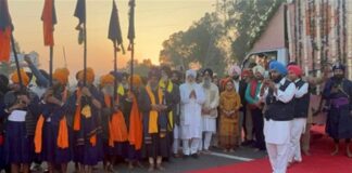 ਸ੍ਰੀਨਗਰ ਤੋਂ ਨਗਰ ਕੀਰਤਨ ਪੰਜਾਬ ਵਿੱਚ ਦਾਖਲ, ਪਠਾਨਕੋਟ ਵਿਖੇ ਨਿੱਘਾ ਸਵਾਗਤ ਸ੍ਰੀਨਗਰ ਤੋਂ ਨਗਰ ਕੀਰਤਨ ਪੰਜਾਬ ਵਿੱਚ ਦਾਖਲ, ਪਠਾਨਕੋਟ ਵਿਖੇ ਨਿੱਘਾ ਸਵਾਗਤ