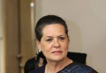 ਸੋਨੀਆ ਗਾਂਧੀ ਨੇ ਮਨਰੇਗਾ ਨੂੰ ਬਦਲਣ ‘ਤੇ ਕੇਂਦਰ ਦੀ ਨਿੰਦਾ ਕੀਤੀ, ਨਵੇਂ ਕਾਨੂੰਨ ਨੂੰ ‘ਕਾਲਾ ਕਾਨੂੰਨ’ ਕਿਹਾ ਸੋਨੀਆ ਗਾਂਧੀ ਨੇ ਮਨਰੇਗਾ ਨੂੰ ਬਦਲਣ 'ਤੇ ਕੇਂਦਰ ਦੀ ਨਿੰਦਾ ਕੀਤੀ, ਨਵੇਂ ਕਾਨੂੰਨ ਨੂੰ 'ਕਾਲਾ ਕਾਨੂੰਨ' ਕਿਹਾ