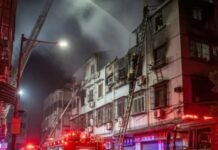 ਹਾਂਗਕਾਂਗ ਦੀ ਅੱਗ ਦੇ ਕੁਝ ਦਿਨ ਬਾਅਦ, ਚੀਨ ਦੇ ਗੁਆਂਗਡੋਂਗ ਵਿੱਚ ਭਿਆਨਕ ਅੱਗ, 12 ਦੀ ਮੌਤ; ਪੜਤਾਲ ਅਧੀਨ ਸਵੈ-ਨਿਰਮਿਤ ਇਮਾਰਤ ਹਾਂਗਕਾਂਗ ਦੀ ਅੱਗ ਦੇ ਕੁਝ ਦਿਨ ਬਾਅਦ, ਚੀਨ ਦੇ ਗੁਆਂਗਡੋਂਗ ਵਿੱਚ ਭਿਆਨਕ ਅੱਗ, 12 ਦੀ ਮੌਤ; ਪੜਤਾਲ ਅਧੀਨ ਸਵੈ-ਨਿਰਮਿਤ ਇਮਾਰਤ