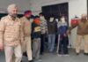 ਗੰਨ ਪੁਆਇੰਟ ‘ਤੇ ਮੂੰਗਫਲੀ ਵੇਚਣ ਵਾਲੇ ਦੀ ਲੁੱਟ ਕਰਨ ਵਾਲੇ 5 ਲੁਟੇਰੇ ਕਾਬੂ , 4 ਮੋਬਾਈਲ ਵੀ ਬਰਾਮਦ ਗੰਨ ਪੁਆਇੰਟ 'ਤੇ ਮੂੰਗਫਲੀ ਵੇਚਣ ਵਾਲੇ ਦੀ ਲੁੱਟ ਕਰਨ ਵਾਲੇ 5 ਲੁਟੇਰੇ ਕਾਬੂ , 4 ਮੋਬਾਈਲ ਵੀ ਬਰਾਮਦ