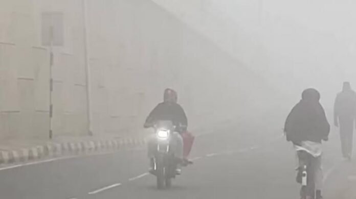 ਪੰਜਾਬ ’ਚ ਆਉਣ ਵਾਲੇ ਦਿਨਾਂ ’ਚ ਅਜੇ ਹੋਰ ਵਧੇਗੀ ਸੰਘਣੀ ਧੁੰਦ ਤੇ ਠੰਢ, ਜਾਣੋ ਕਦੋਂ ਪਵੇਗਾ ਮੀਂਹ